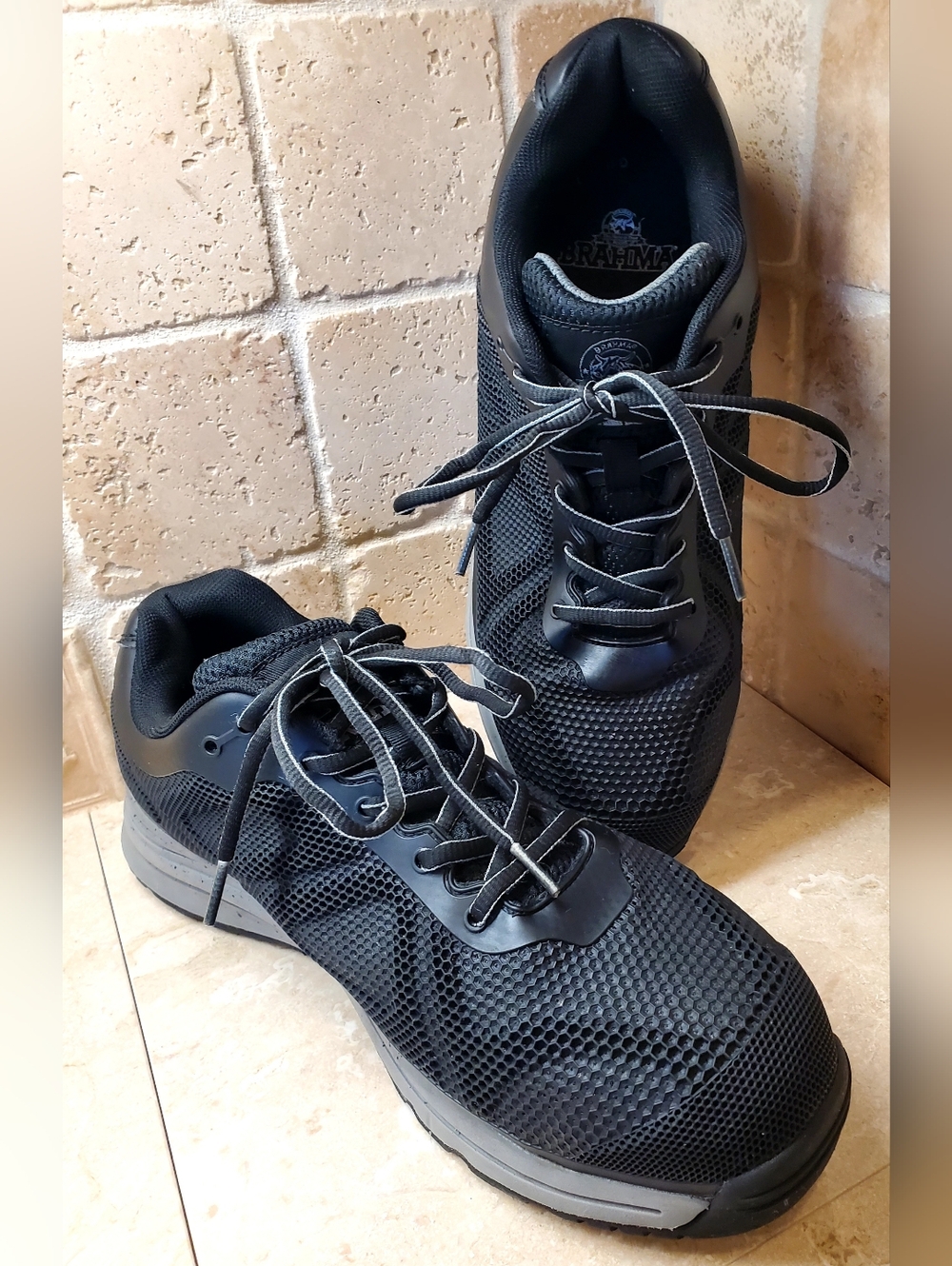 Brahma Men's Size 10 Black Steel Toe Work/Athletic Mesh Sneakers